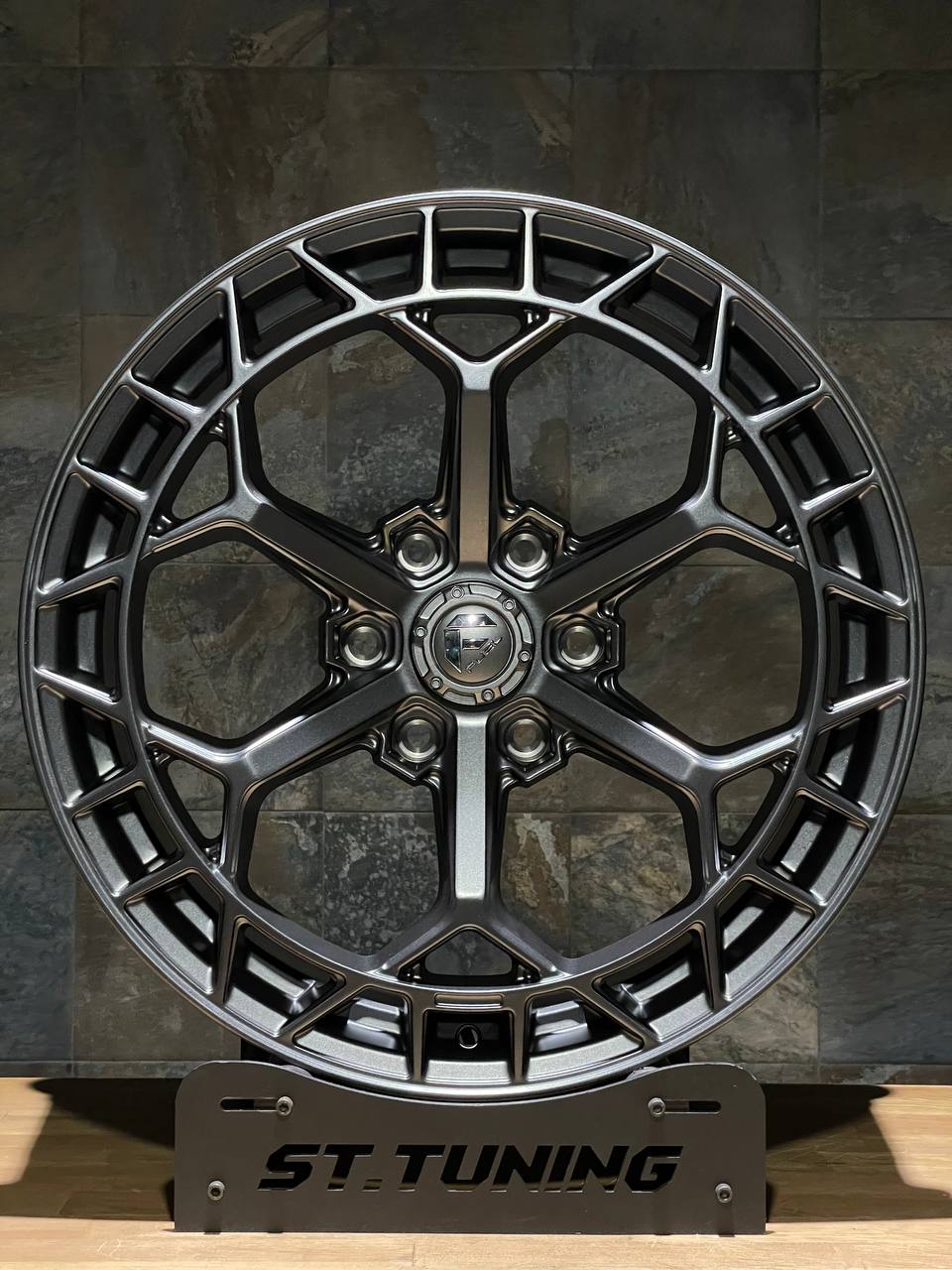 Диск Replica ST FUEL FA721 9х20 6/139,7 et20 110 Satin Gray Д004869