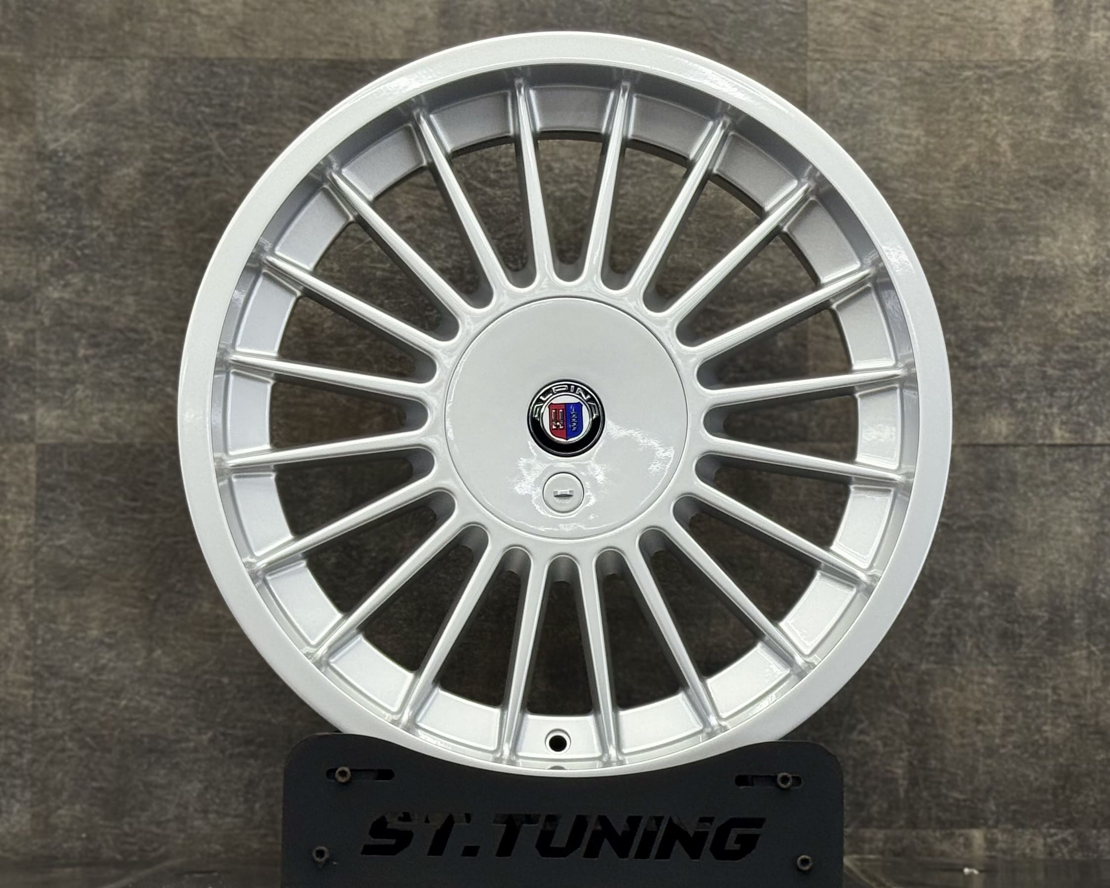 Диск Replica ST Rad Classic Spoke ALP 8х18 10/112/120 et30 72,56 Silver Д004566