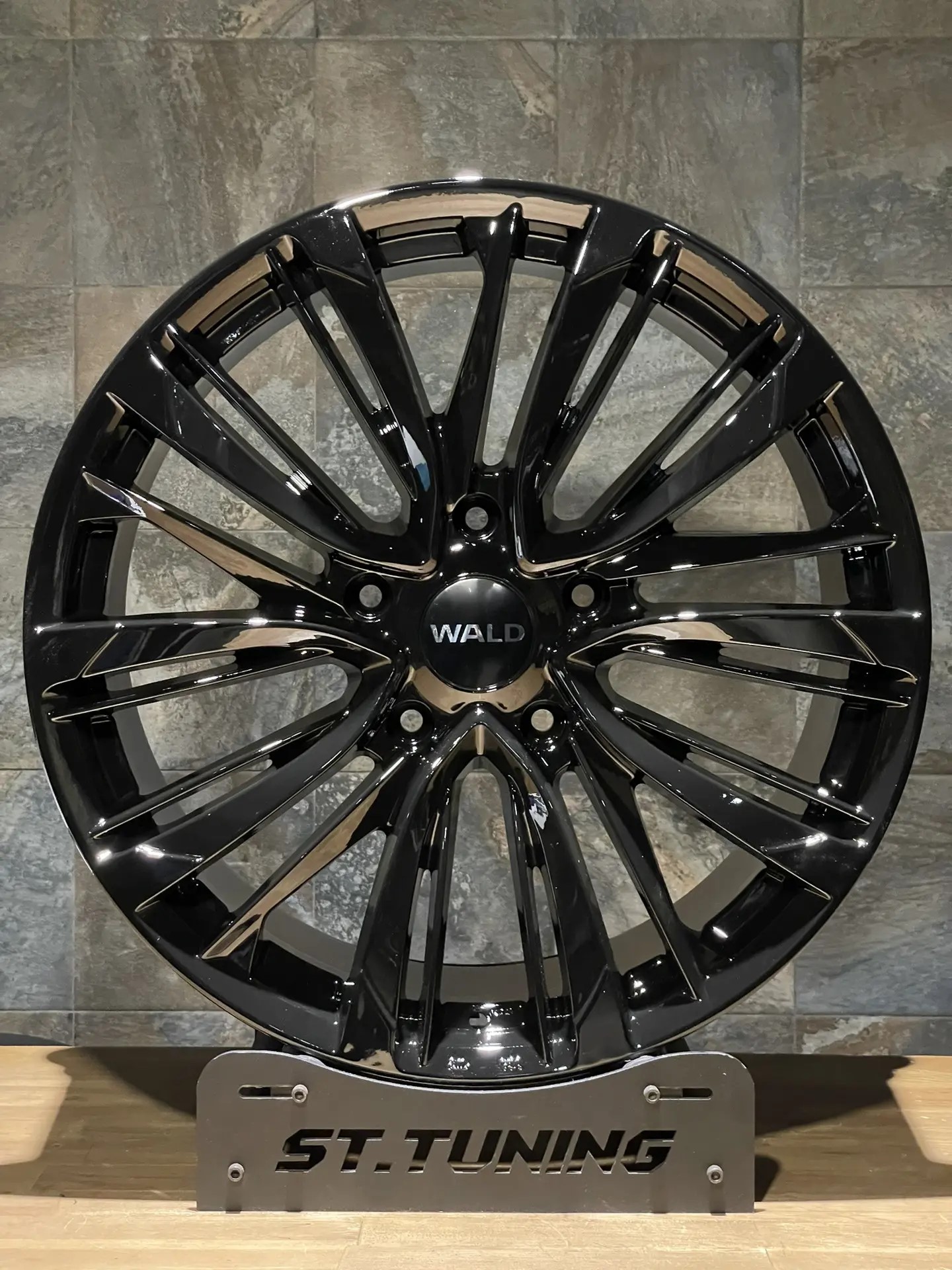 Диск Replica ST KF67 9х21 5/150 et45 110,1 Gloss Black Д006237